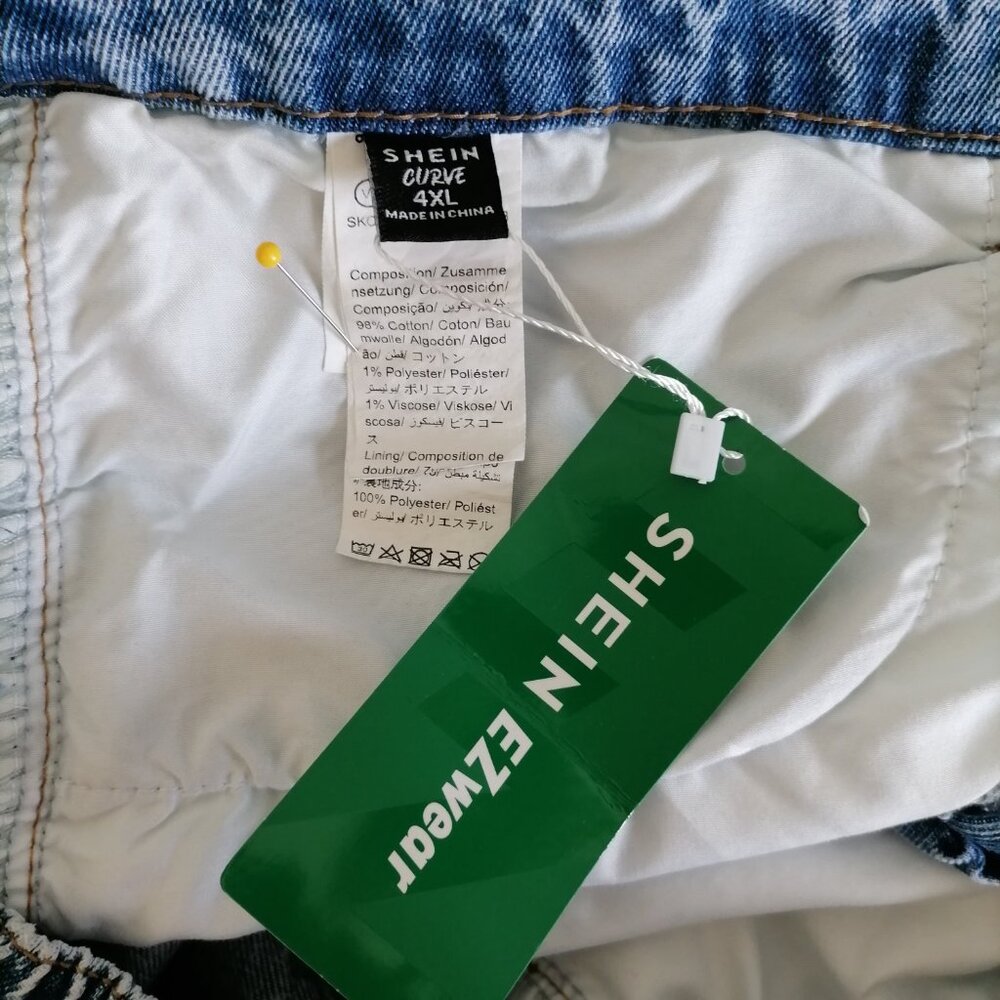 NWT Shein Curve Womens Light Blue High Rise Cropped Denim Baggy Jeans Size 4XL - Picture 5 of 7